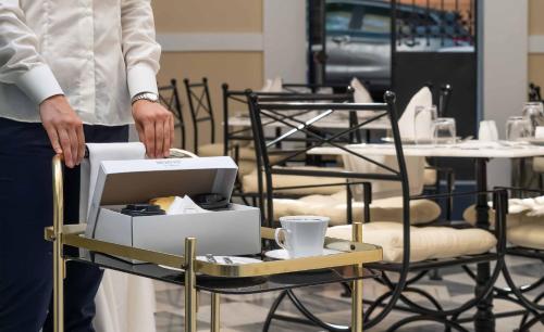 Noble Suites - main image