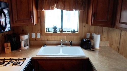 ห้องครัว, Cedar Pines Resort in ทาโฮ วัลเลย์