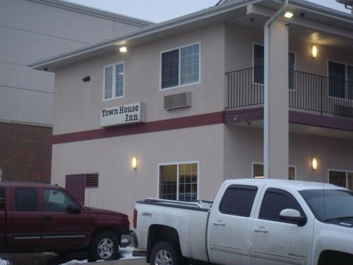 Townhouse Inn & Suites Omaha