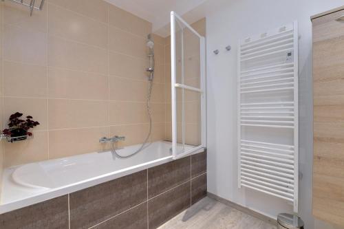 Les Suites Du Cygne - image 6