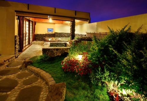 Exterior view, Ming Lu Holiday Hotel in Renai Township