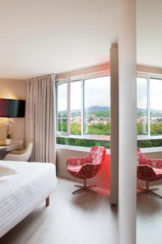 1 queen bed