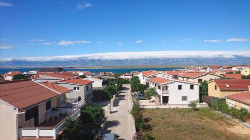  Apartment Matanovi dvori, Ferienwohnung in Vir