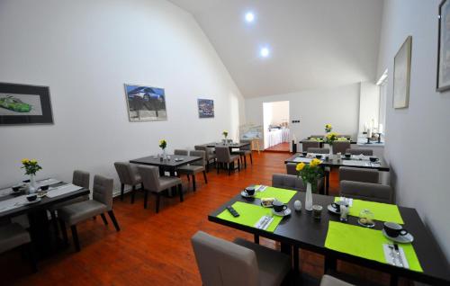 Étterem, Fast Lane Hotel in Barweiler