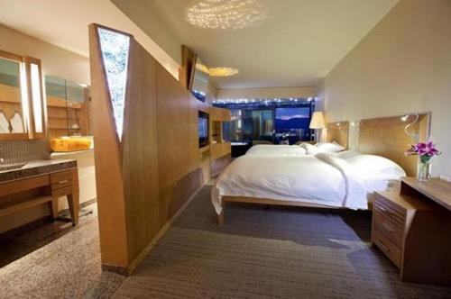 2 queen beds