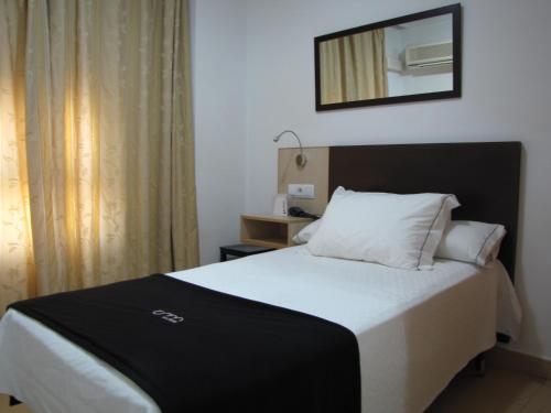 Hotel Room - image 12