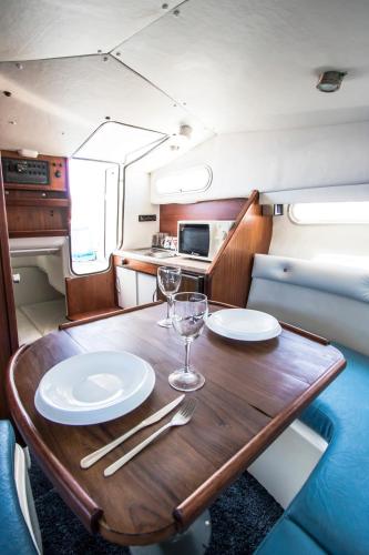 Facilities, Cozy boat to unwind by the ocean in Lanzarote