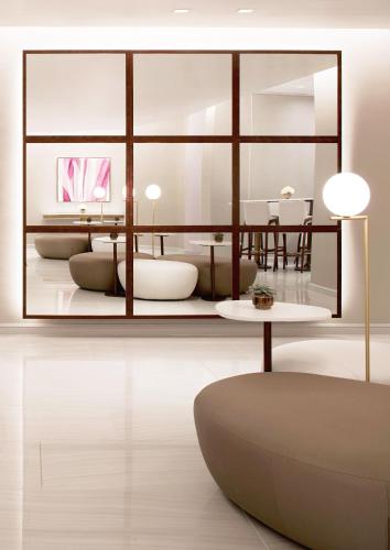 Hotel Crescent Court - image 4