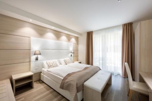 International Beach Hotel - image 5