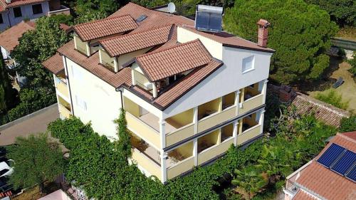 Villa Monsena 2