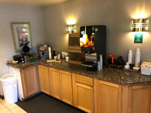 Americas Best Value Inn Cedar City image 34