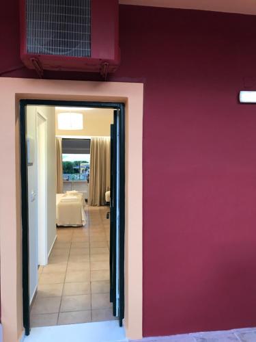 Ammos Beachfront Luxury Rooms - Adults only - image 6