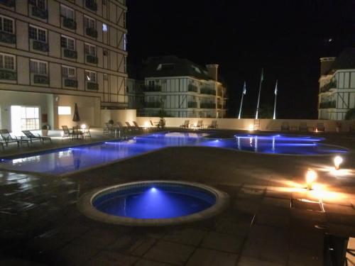 สระว่ายน้ำ, Apto Itaipava Granja Brasil in เปโทรโปลิส