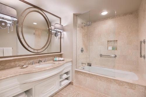 Windsor Court Hotel Photo 12