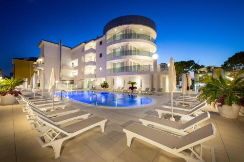 

International Beach Hotel