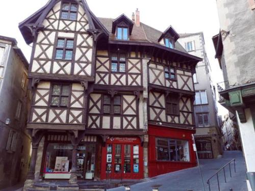 Le Medieval photo 16