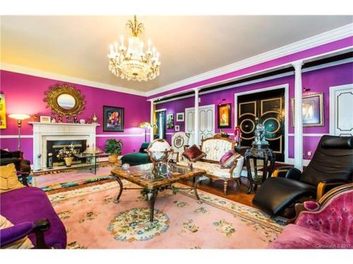 Matthews Manor Bed & Breakfast in แมตทิวส์ แอเรีย