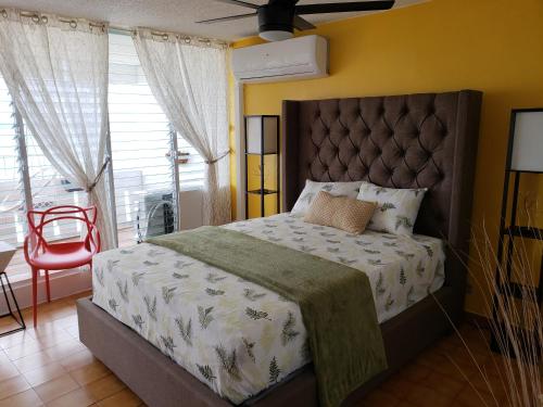 Guestroom, Gorgeous beach front studio with electricity water AC in Luquillo