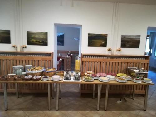 อาหารและเครื่องดื่ม, Penzion Zornicka in โดโนวาลี