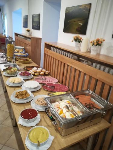 อาหารและเครื่องดื่ม, Penzion Zornicka in โดโนวาลี