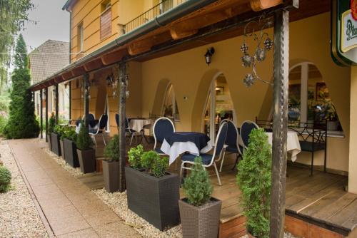 Ambrózia Szálláshely és Étterem - image 5