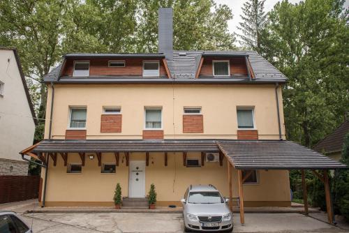 Ambrózia Szálláshely és Étterem - image 3