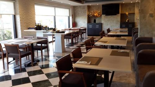 Avent Verahotel - image 3