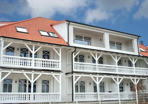 Haus Strandburg - hinter Dune und Meer 101m von Strandpromenade entfernt