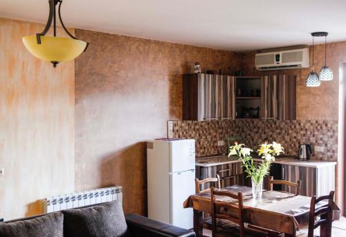 Family Mini-Hotel Martirosyan's and tours – Yerevan, PR