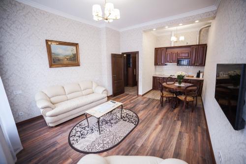 Apartment Virmenska Street  2/15 room in ASAO-Apartments walking center zone
