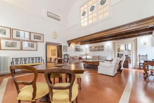 Campitelli Fascinating Apartment - image 14