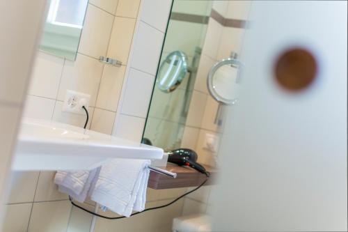 Twin room, deluxe, with views, balcony