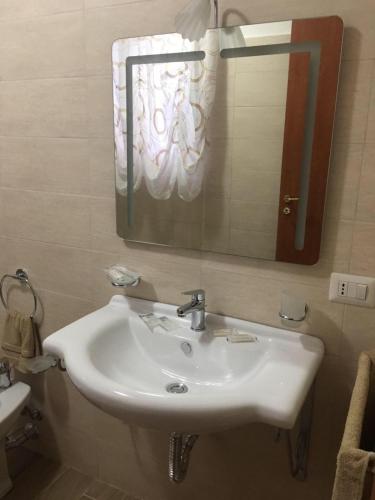 Beauty House - image 4