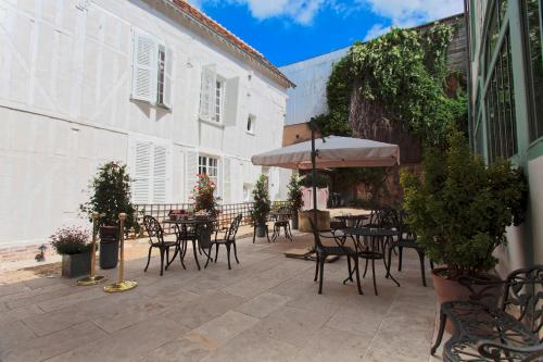Hotel Saint Georges - image 12