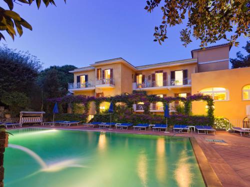 Hotel Cleopatra - image 13