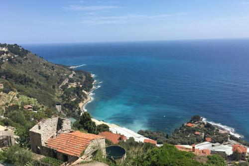 House in Grimaldi. Spectacular view over the French Riviera!