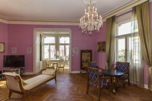 Filip’s Palace Luxurious Apartment, Ljubljana (photo 10)