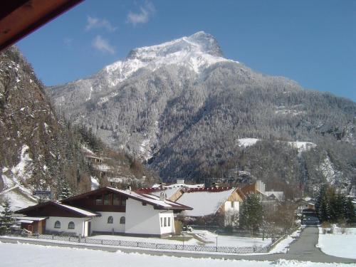 View, Gstreinhof in Dorf