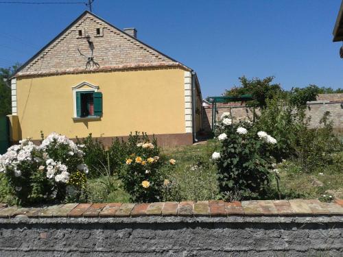 Lovačka kuća - Hotel - Veliko Središte