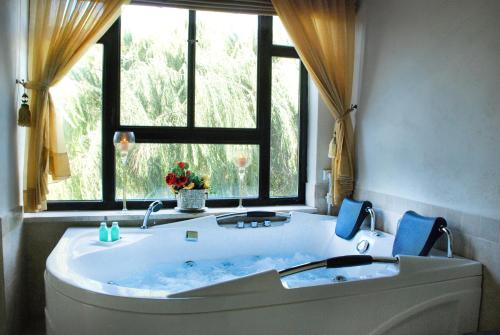 Beit Shalom Historical boutique Hotel in 梅圖拉