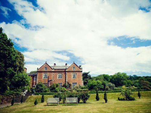 Willington Hall Hotel - image 6