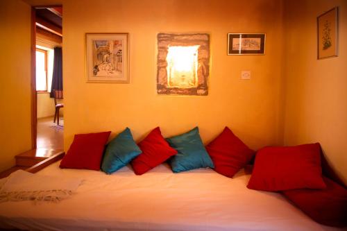 Kamene Priče rooms, music and food 4