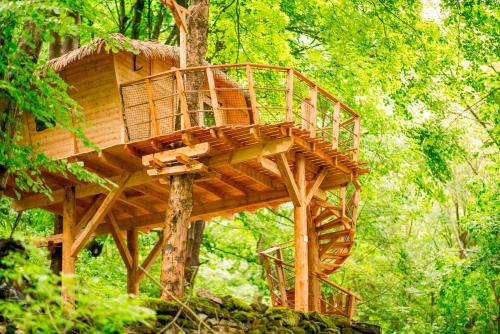 Treehouse pod Jestedem