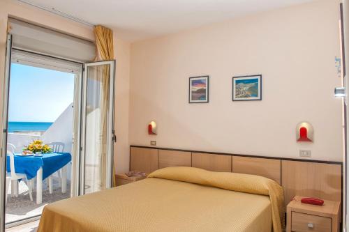 Hotel Cristalda - main image