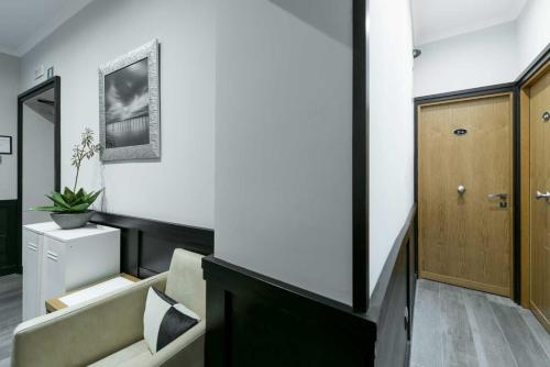 DK Suites - image 13