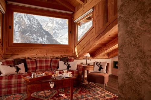 Suite with Hot Tub and Mont Blanc View