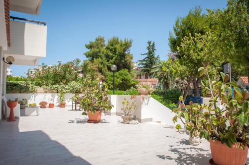 Hotel Cristalda - image 2