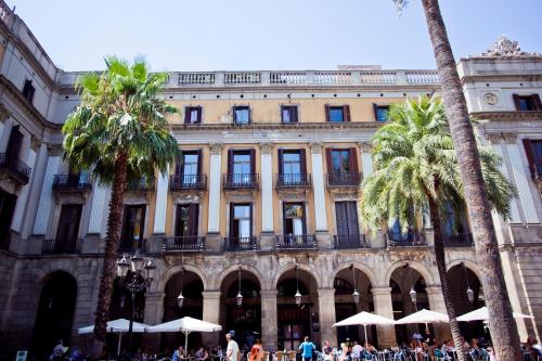 Ramblas Apartments - image 3