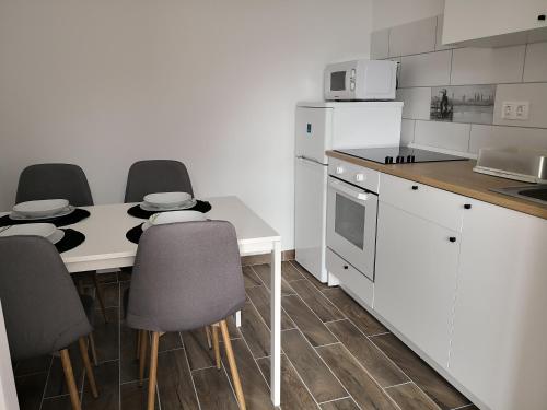 Green Garden Plus Apartman - image 13