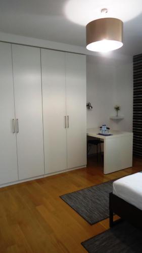  Fatima - Modern Architecture GuestHouse in Covão da Carvalha
